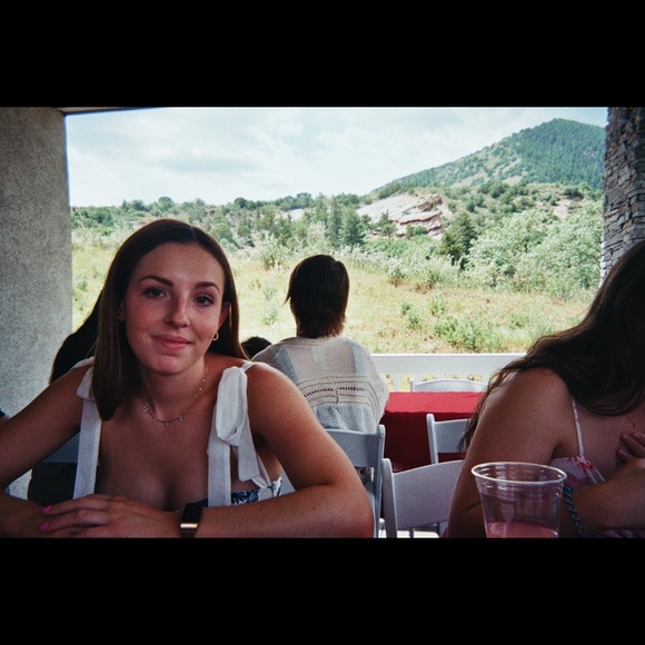 Meet your Posher, Julie - Picture 1 of 1